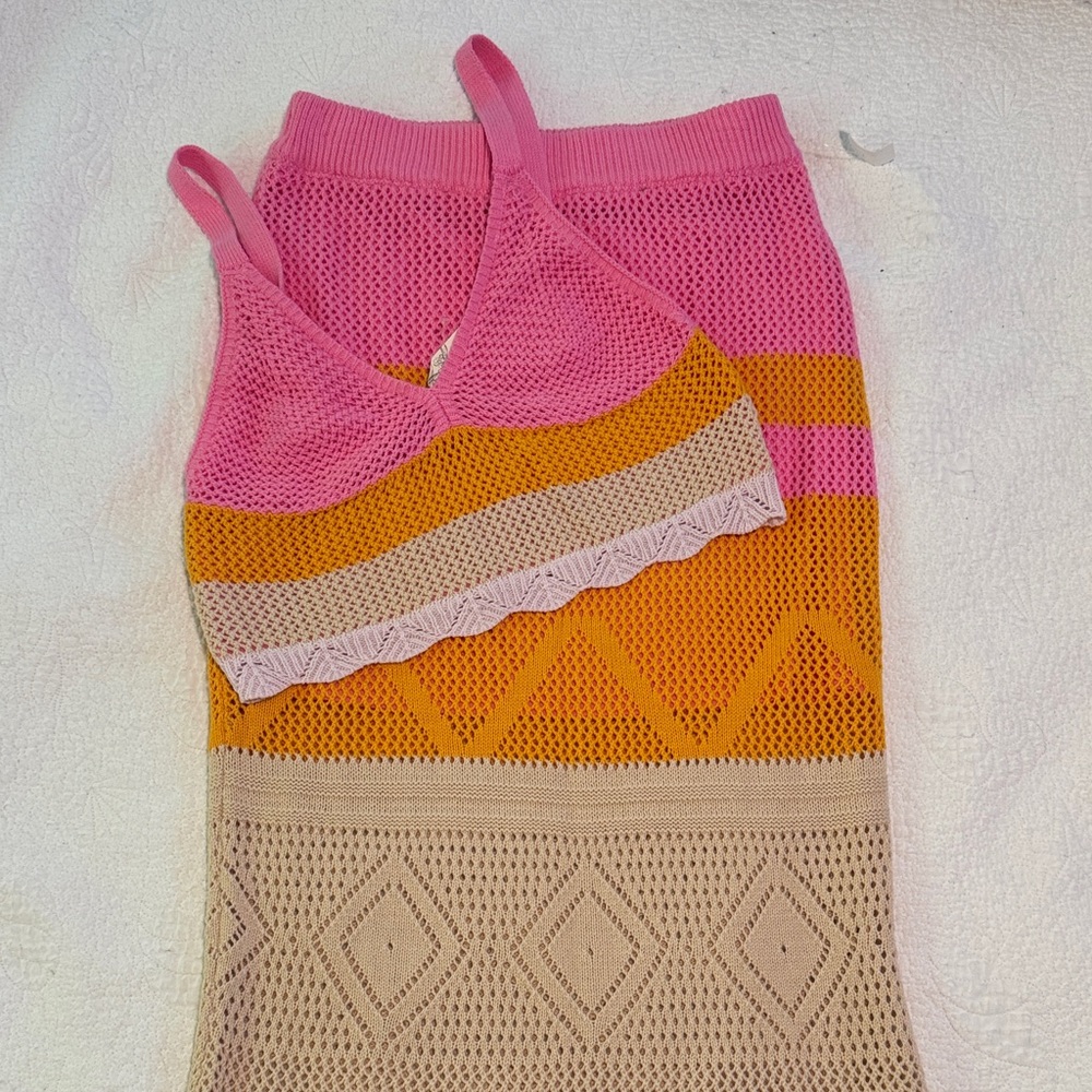 NWTColorblock Knit Crop Top & Skirt Set - Pink, Orange, Beige, Light Pink Size M